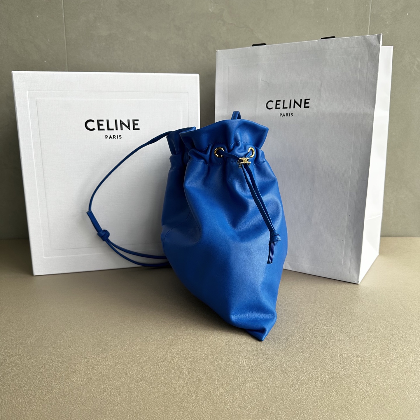 Celine Style Leather Bag style reference detail image 3 from source 772292