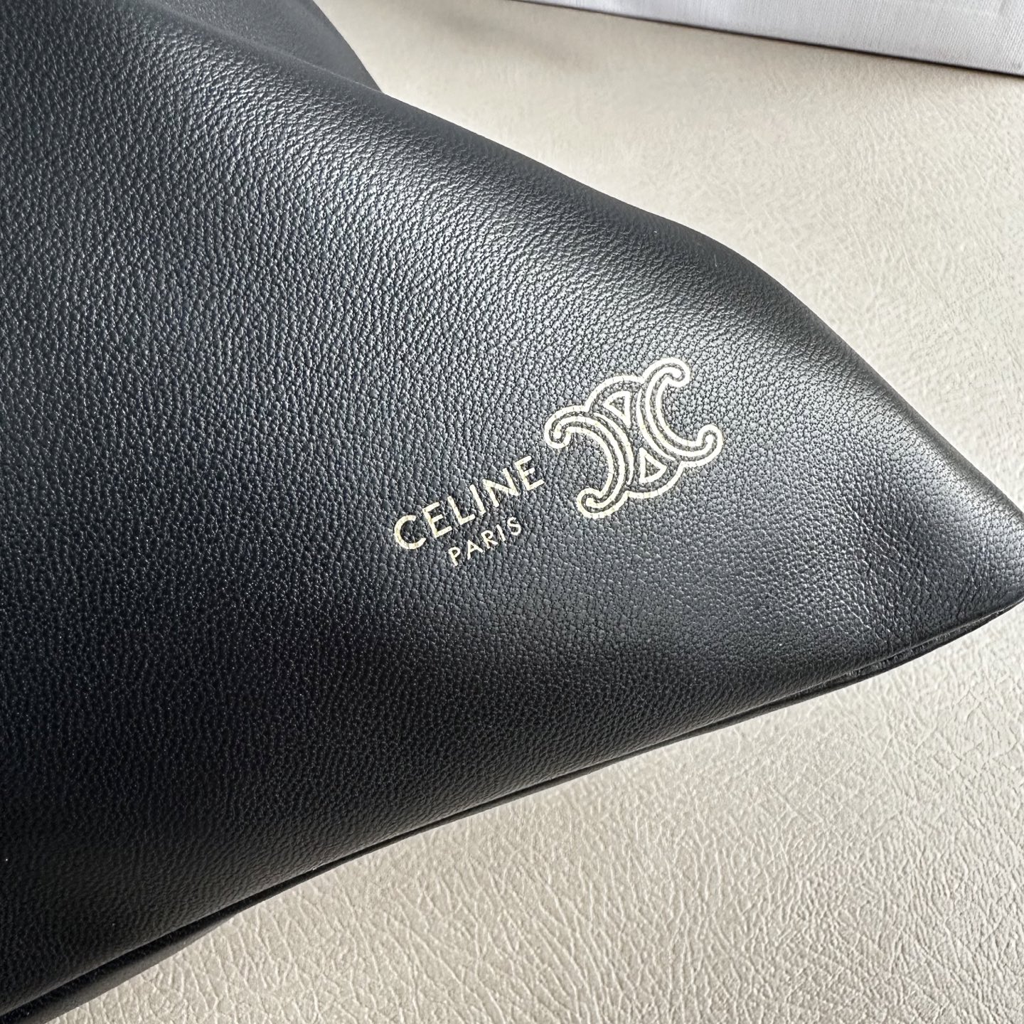 Celine Style Leather Bag style reference detail image 6 from source 772291