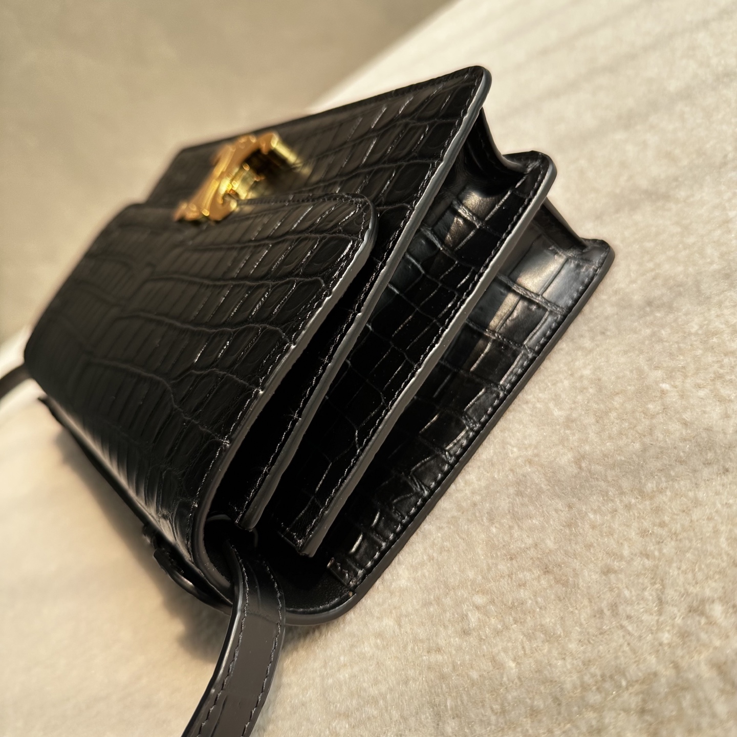 Celine Style Card Holder Bags detail image 4 from source 772305