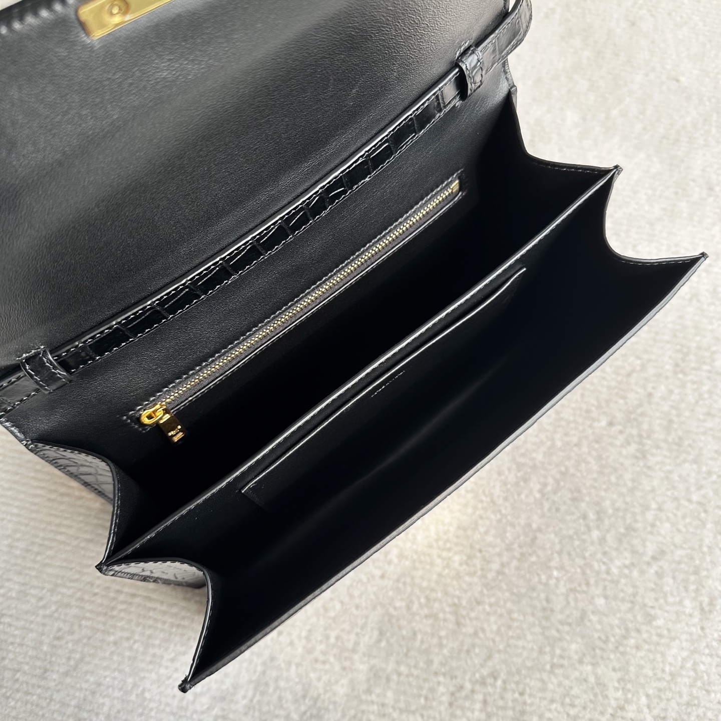 Celine Style Card Holder Bags detail image 6 from source 772305