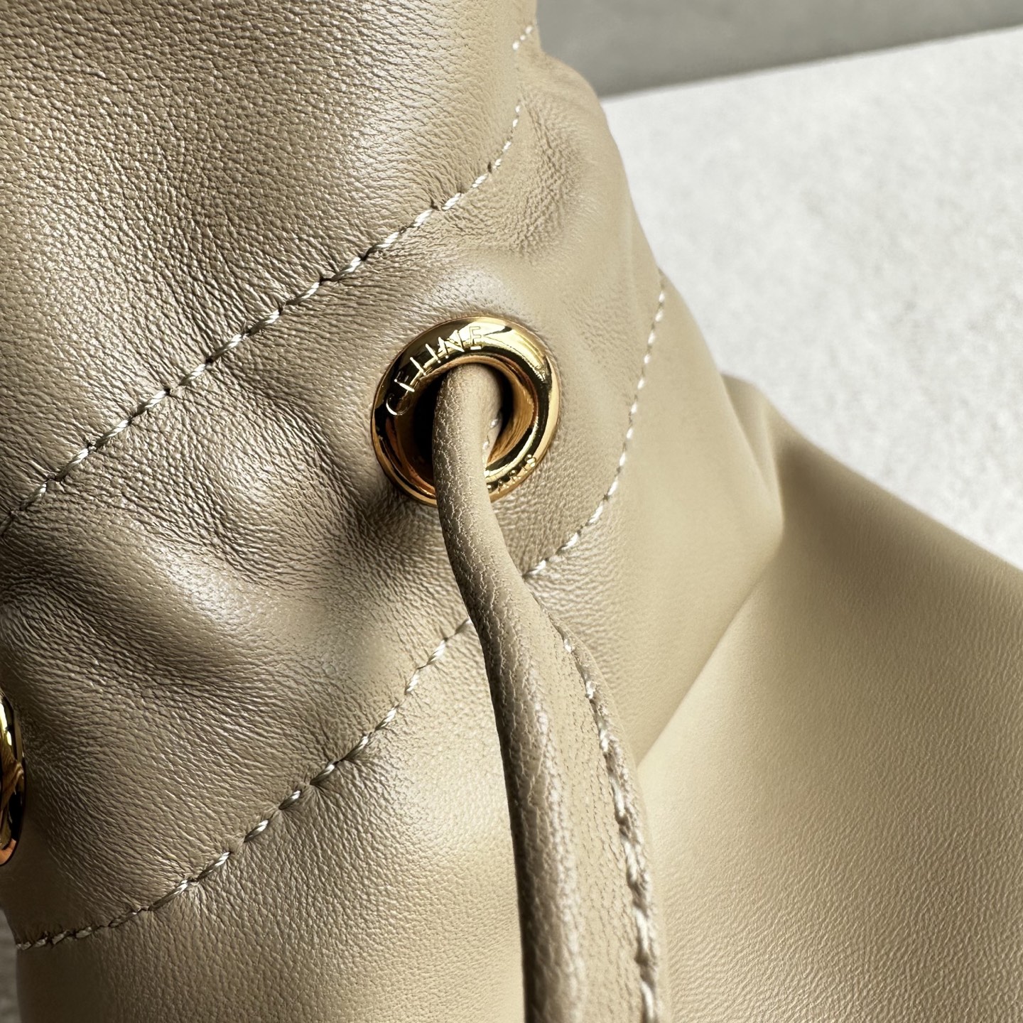 Celine Style Leather Bag style reference detail image 5 from source 772294
