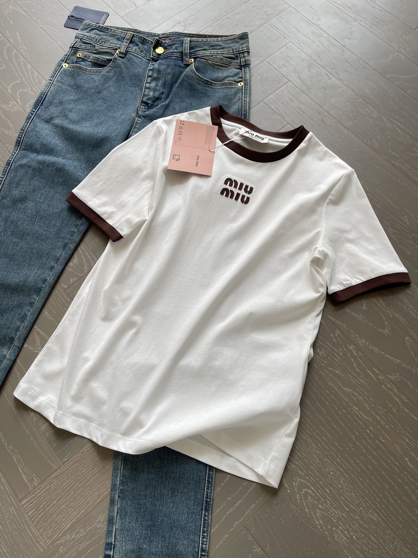 _djE9som_3_zhmDcI4OsrXEy5e1_YiD-ehWIREmQ