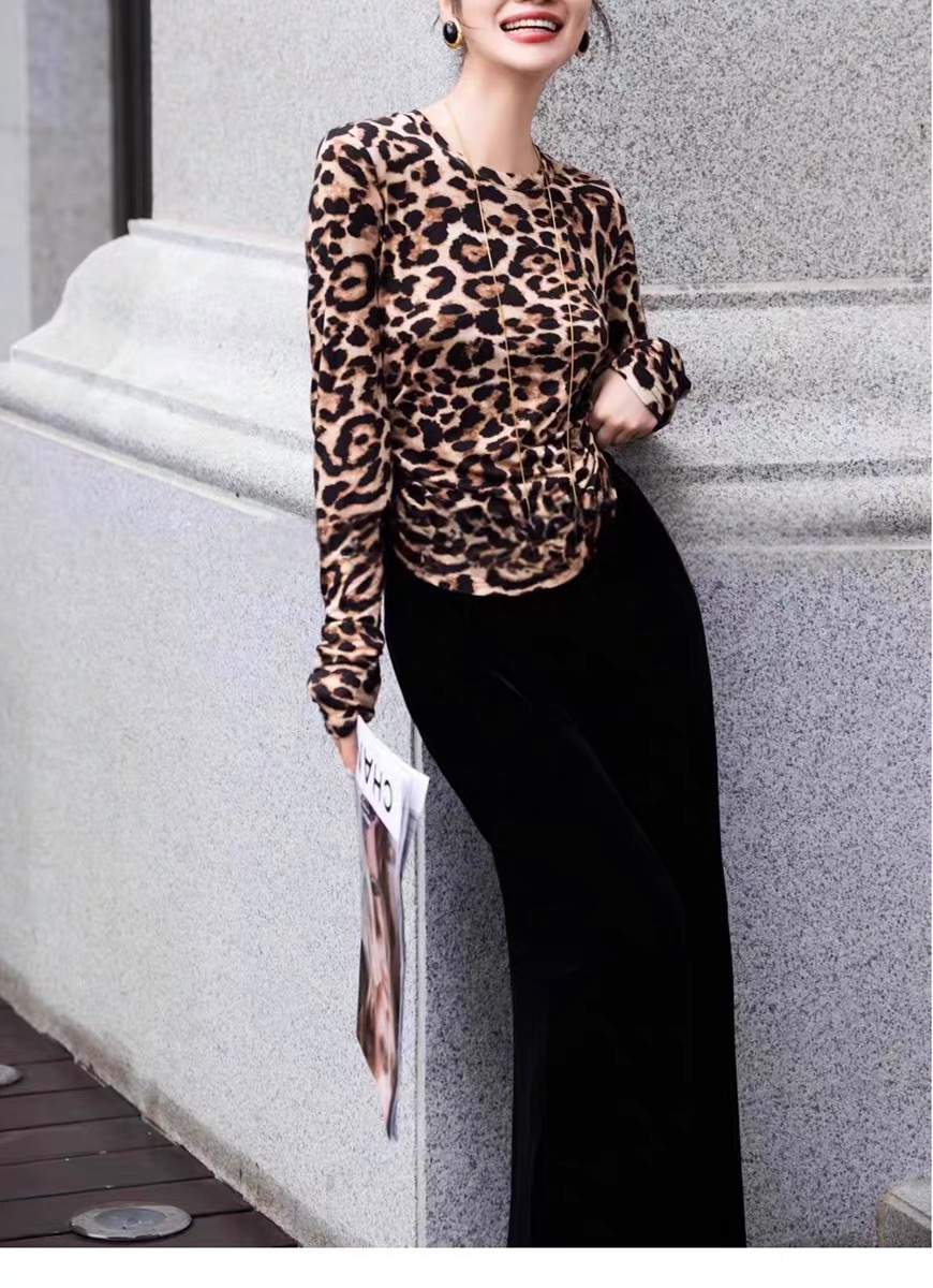 High-end Quality Female Dress with YSL Packaging & Stylish Panther T-shirts for Autumn - 图片 8