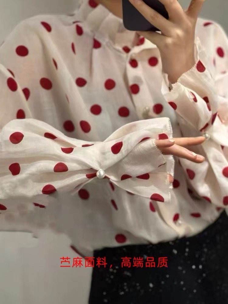 High-End Women’s Suit with French Lantern Cuffs by Chloe: Elegant, Sophisticated, Red and Black Options - 图片 2