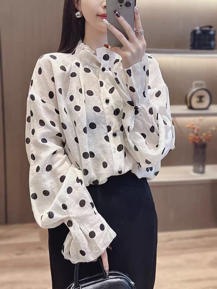 High-End Women’s Suit with French Lantern Cuffs by Chloe: Elegant, Sophisticated, Red and Black Options - 图片 3