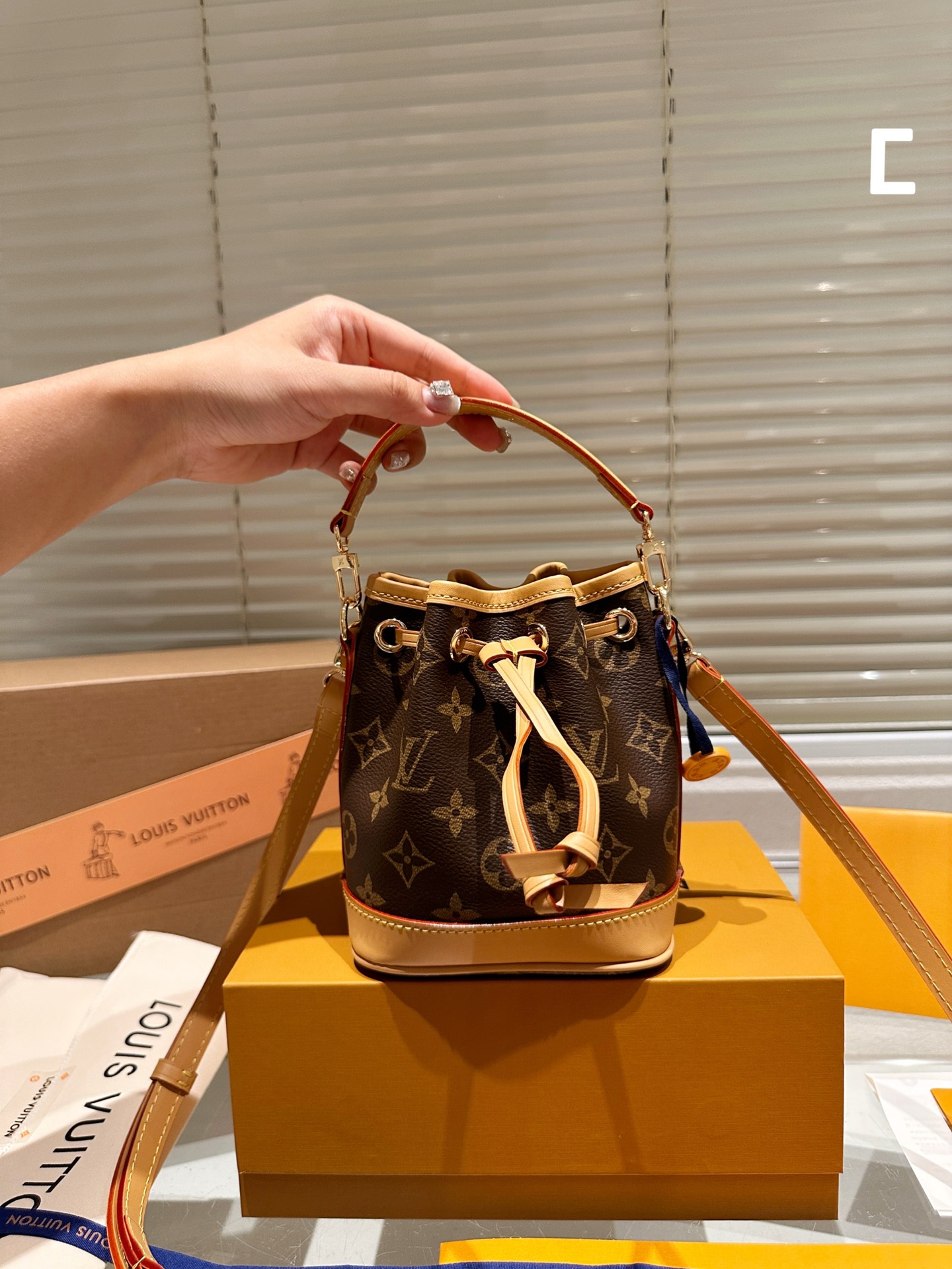 Louis Vuitton Aaa
 sacs Sac Seau Mini