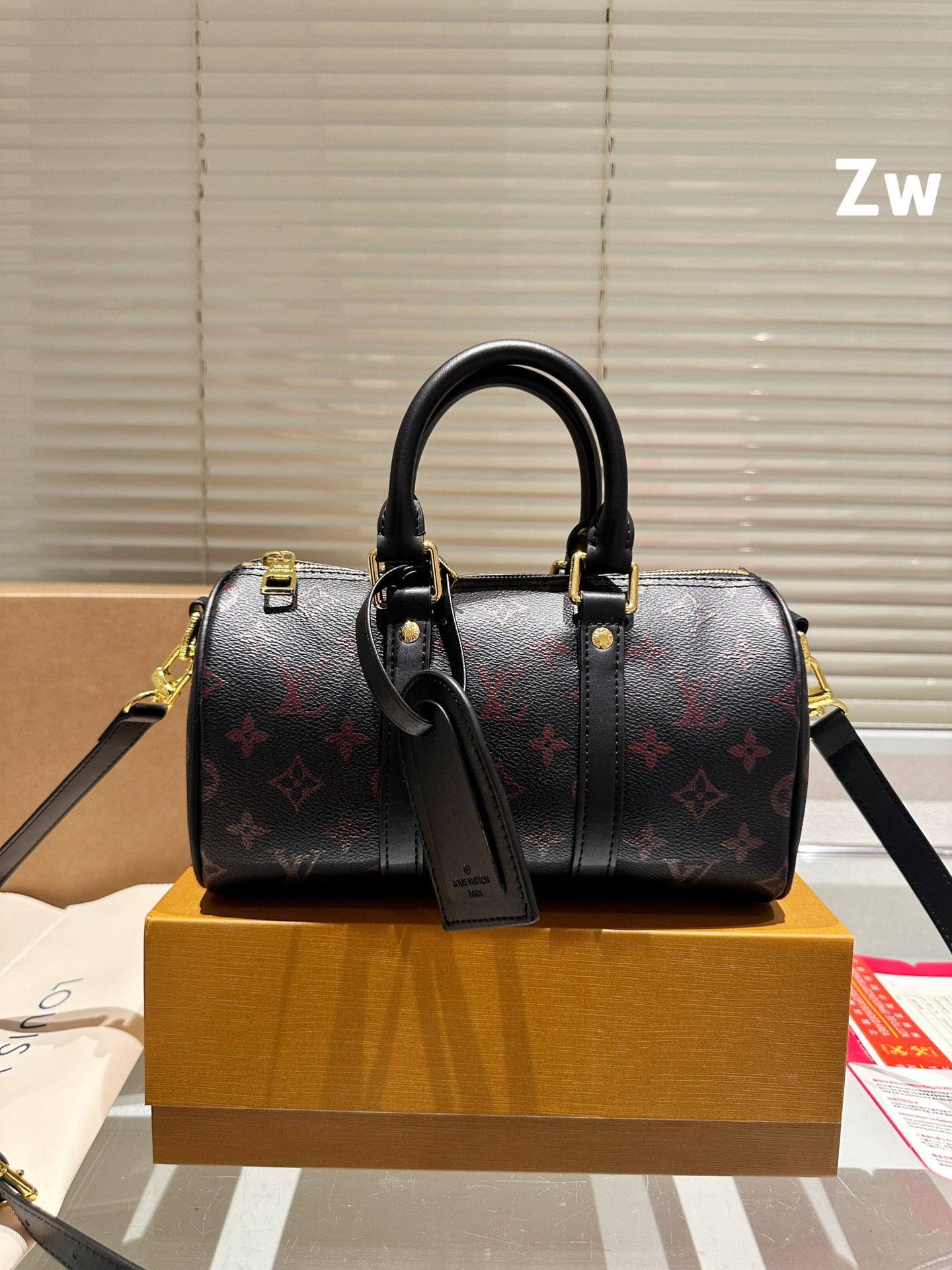 Louis Vuitton LV Speedy Impeccable
 Sacs À Main