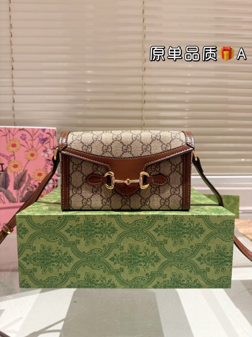 Gucci 1955 Horsebit Camera Bag, Iconic Design, Compact and Stylish 1 Gucci 1955 Horsebit Camera Bag, Iconic Design, Compact and Stylish