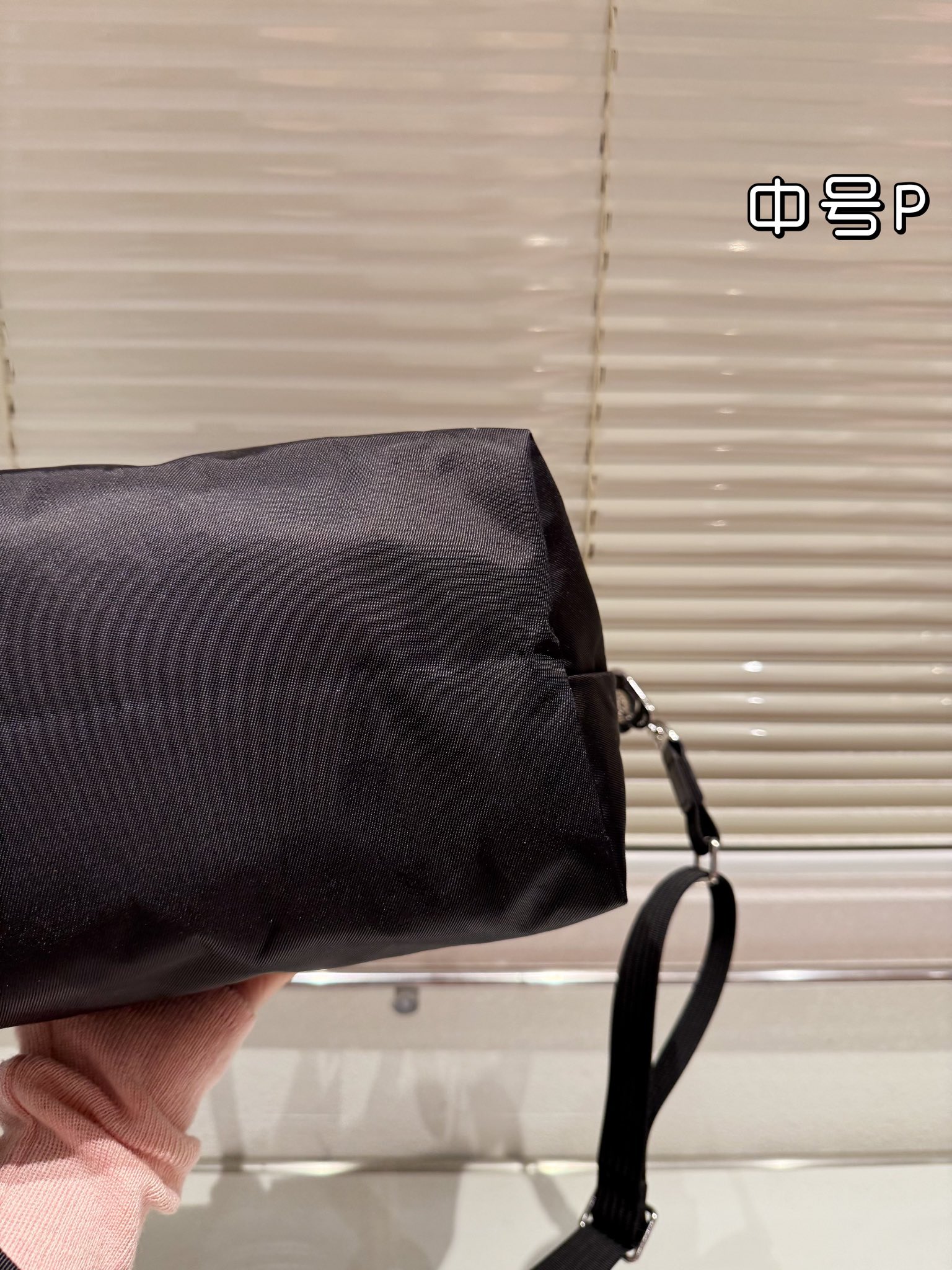 Longchamp 70th Anniversary Handbag: Waterproof, Foldable, Stylish, and Spacious - 图片 7