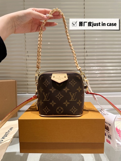 Louis Vuitton Dice Bag, 13*14cm, Full Steel Hardware, Chip Scan Code - New Arrival 1 Louis Vuitton Dice Bag, 13*14cm, Full Steel Hardware, Chip Scan Code - New Arrival