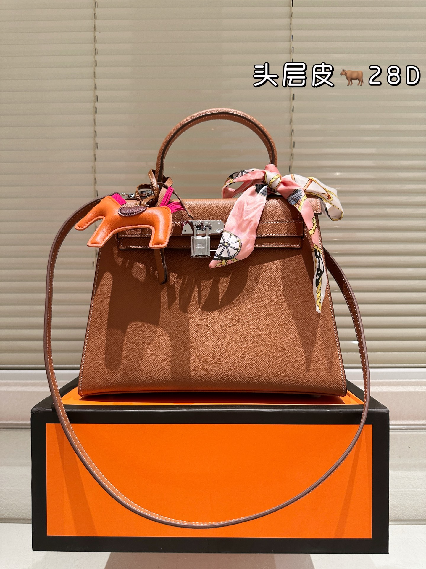 Élégant Sac Kelly Hermès 28cm en Cuir Swift de Première Qualité – Un Classique Intemporel