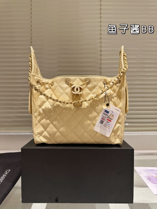 Chanel 25s Caviar Leather Hobo Bag, 25 x 20cm - Luxurious & Versatile 1 Chanel 25s Caviar Leather Hobo Bag, 25 x 20cm - Luxurious & Versatile