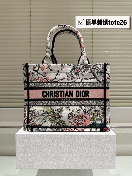 Christian Dior CDBooktote23 Floral Embroidered Tote Bag, 26.5*21cm 1 Christian Dior CDBooktote23 Floral Embroidered Tote Bag, 26.5*21cm