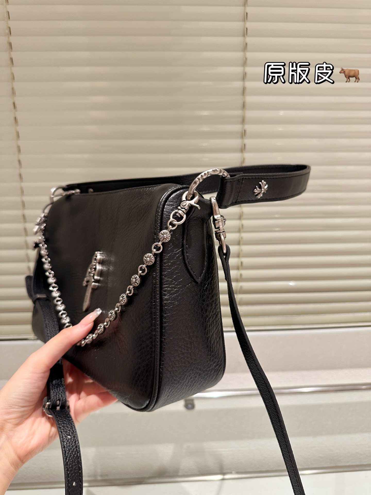 “Chrome Hearts Top-Class Leather Handbag with Premium Hardware and Detailing” - 图片 5
