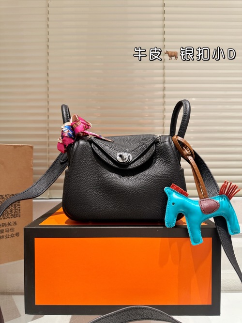 Hermes Lindy Bag, 19cm, Top-Grain Leather, Silver Hardware, Shoulder Bag 1 Hermes Lindy Bag, 19cm, Top-Grain Leather, Silver Hardware, Shoulder Bag