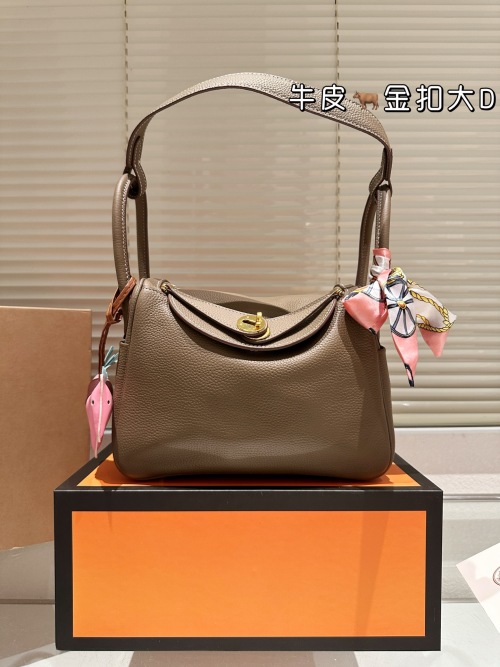 Hermes Lindy 25 Bag: Imported Top-Grain Leather, Gold Hardware, Shoulder Bag 1 Hermes Lindy 25 Bag: Imported Top-Grain Leather, Gold Hardware, Shoulder Bag
