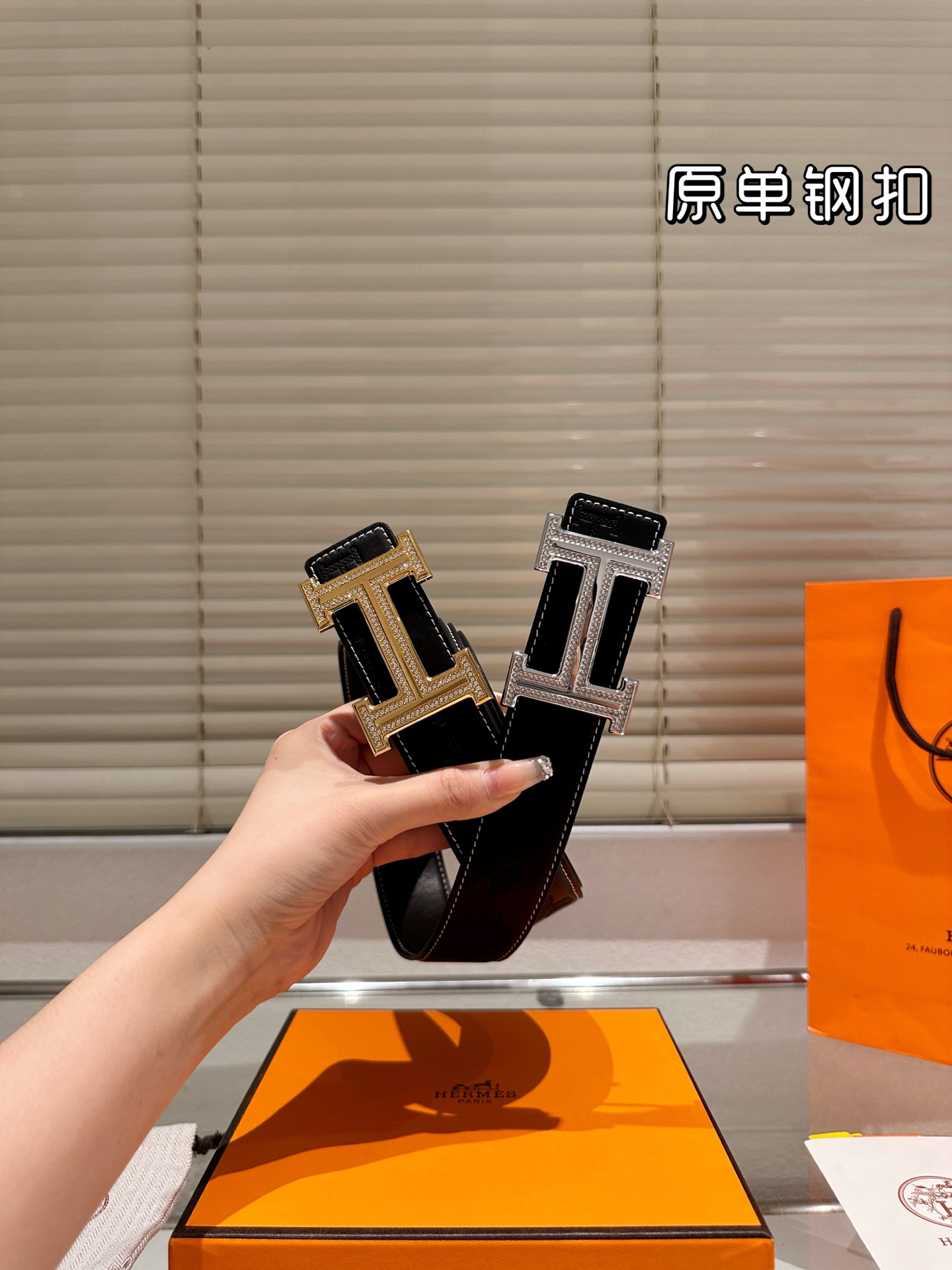 钢扣‼️P210 高版本！腰带[嘿哈]爱马仕牛皮🐂皮带～热门款 男女通用皮带里面最火的版本啦～质量很好 全套包装！五金绝对不褪色 皮带头和专柜一样的哦～ 配礼盒手提袋发票