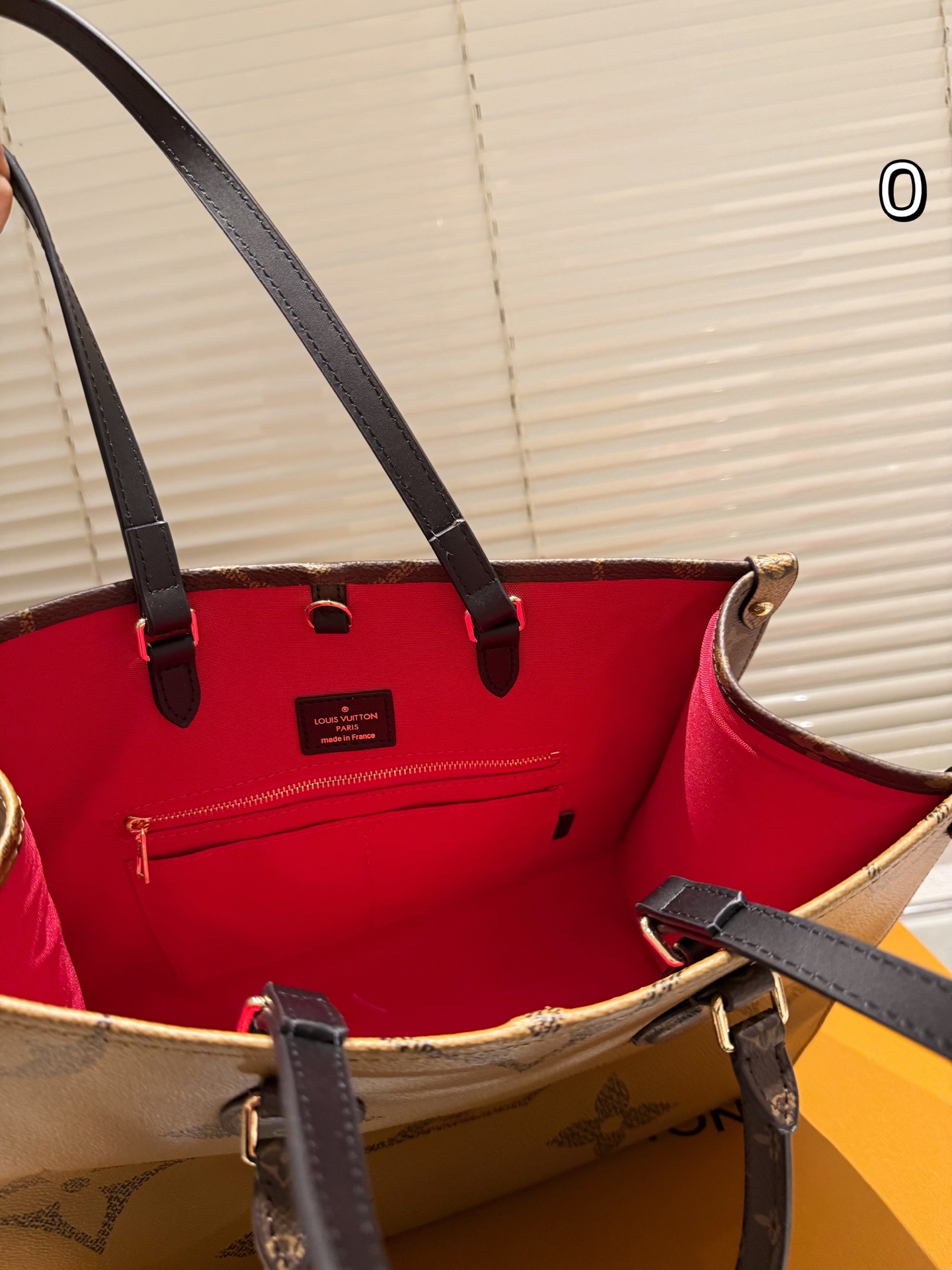 Louis Vuitton Onthego 36cm Bolso Tote con Pañuelo, Diseño Clásico y Espacioso 10 i1757951253007 84 0 8