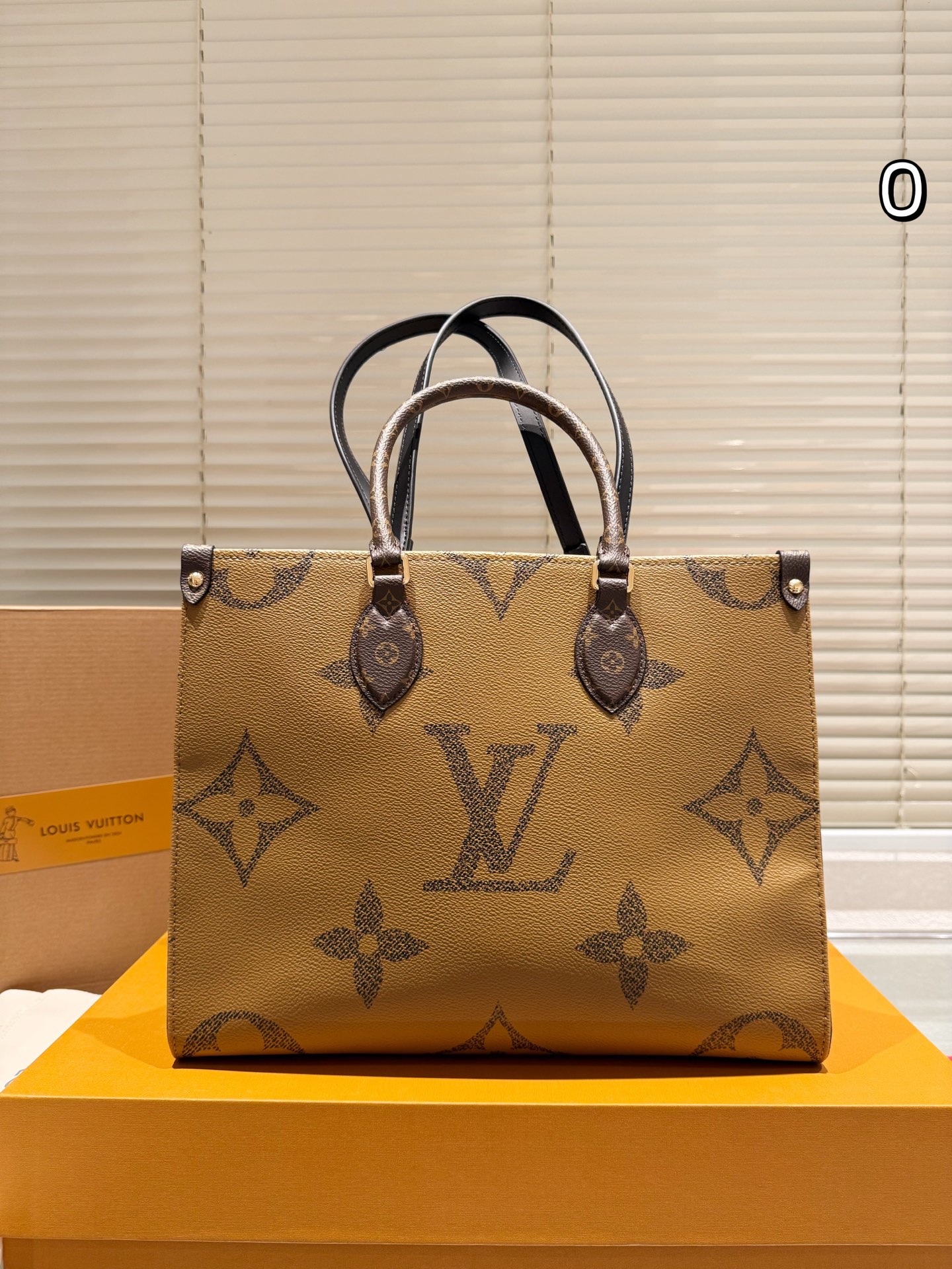 Louis Vuitton Onthego 36cm Bolso Tote con Pañuelo, Diseño Clásico y Espacioso 8 i1757951253009 659 0 6