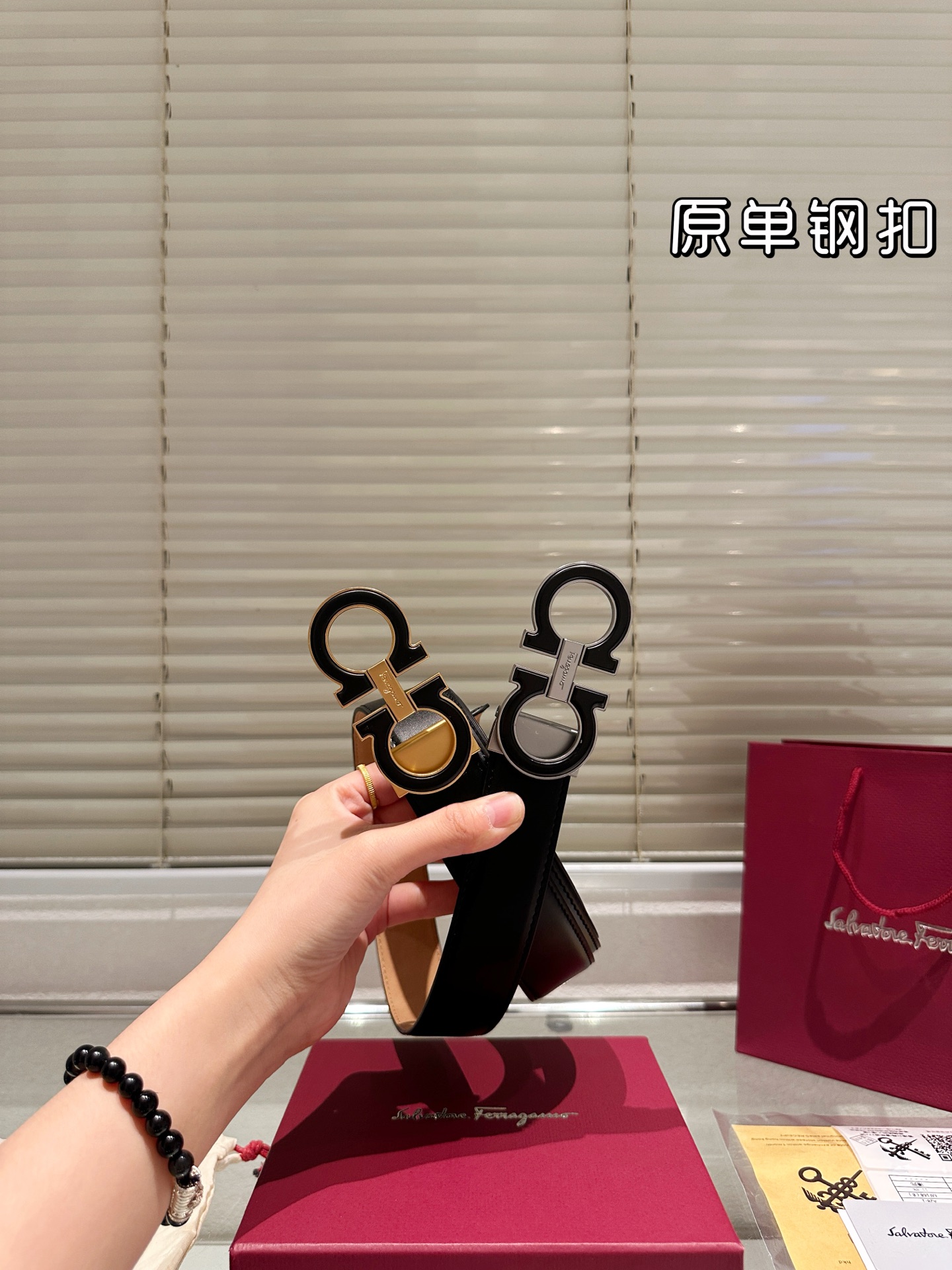 Ferragamo Cinturón de Cuero para Hombre y Mujer con Hebilla de Acero Inoxidable