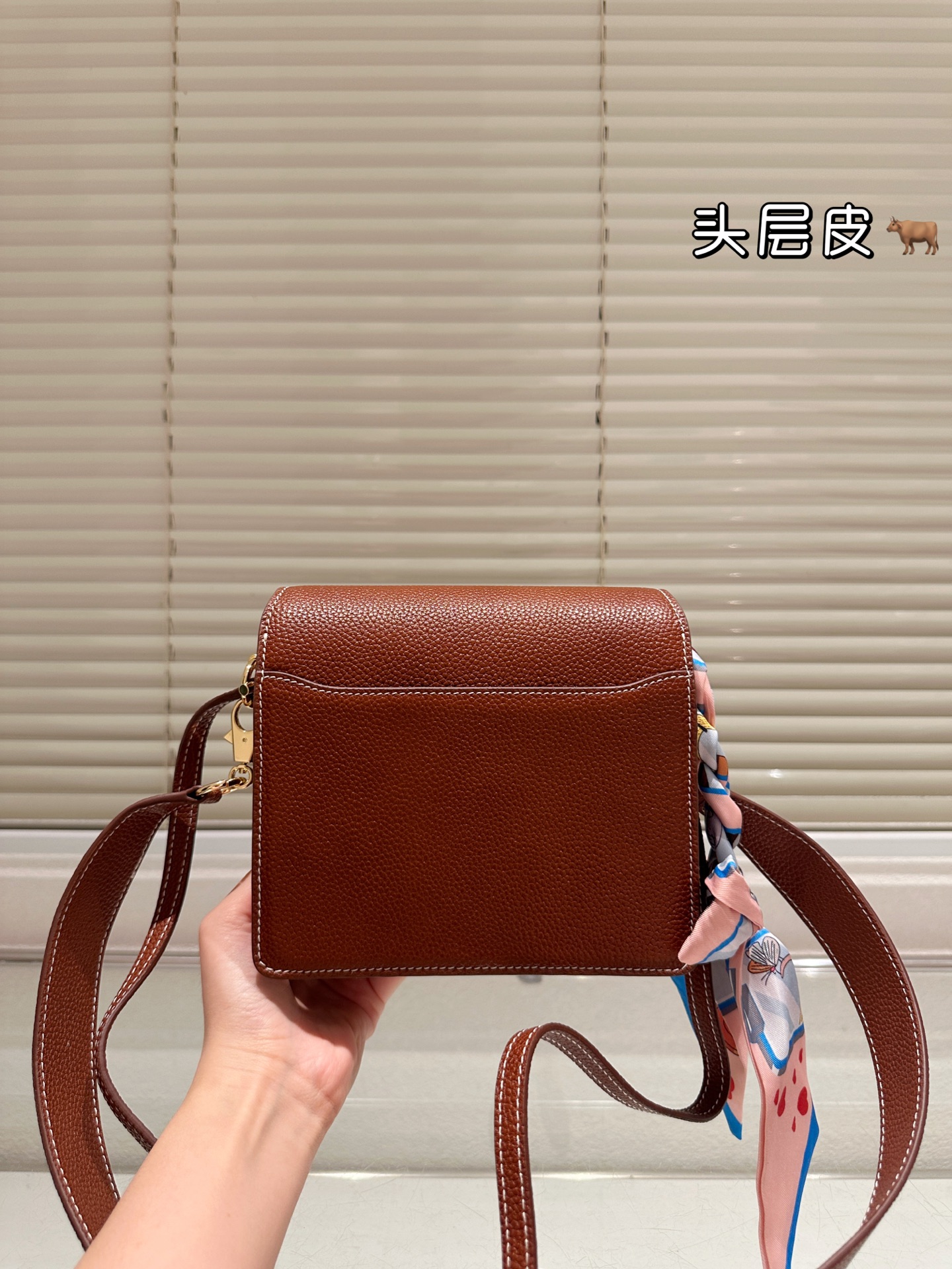 Hermès Roulis Slim Bolso de Hombro Marrón Cuero Genuino con Herrajes Dorados 6 i1758983519688 831 0 4