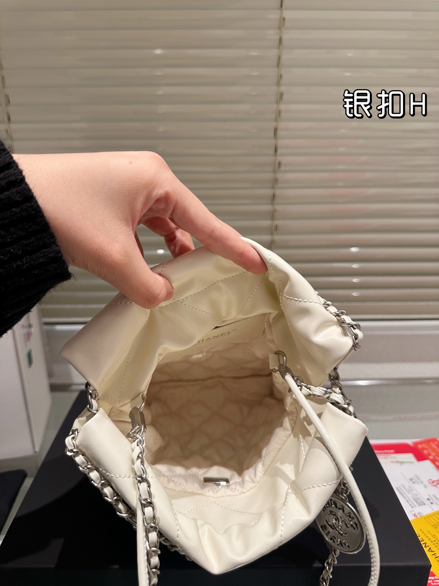 大人気偽物 トートバッグ ロゴ カーフスキン