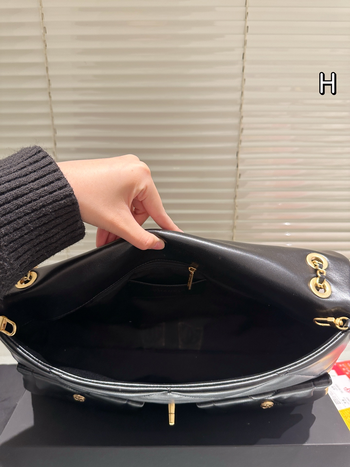 大人気偽物 トートバッグ ロゴ カーフスキン