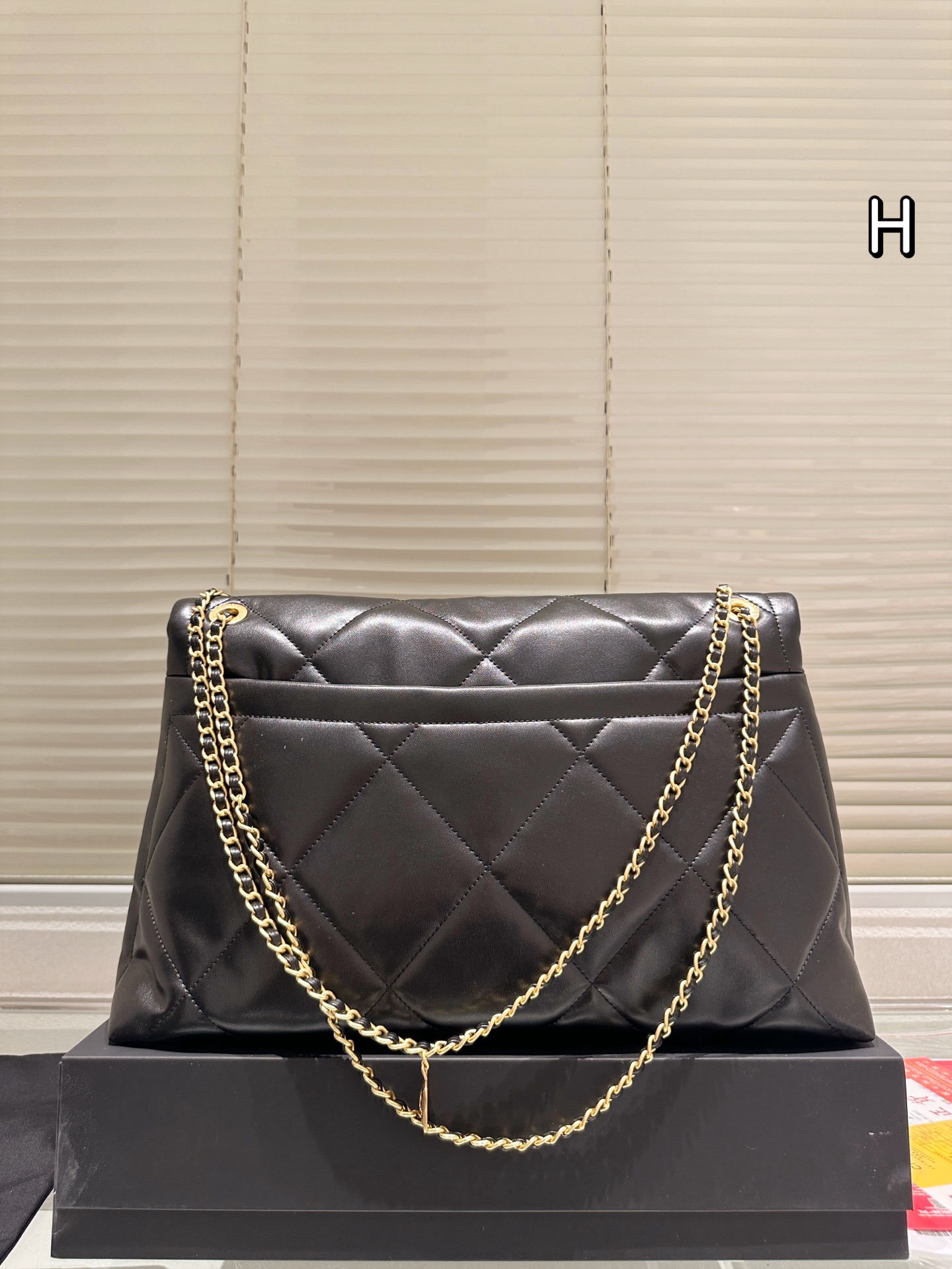 大人気偽物 トートバッグ ロゴ カーフスキン