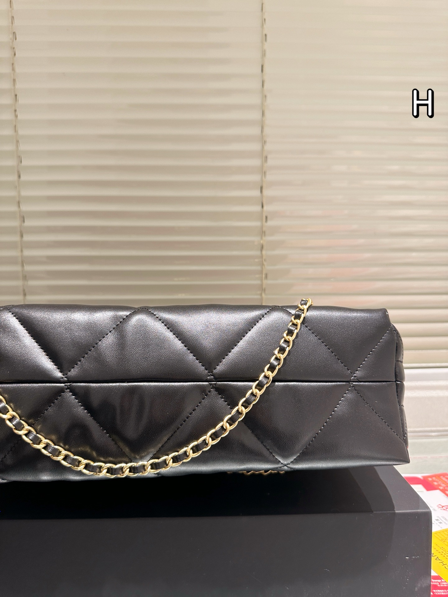 大人気偽物 トートバッグ ロゴ カーフスキン