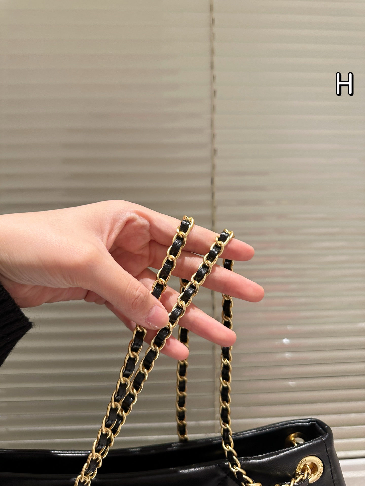 大人気偽物 トートバッグ ロゴ カーフスキン