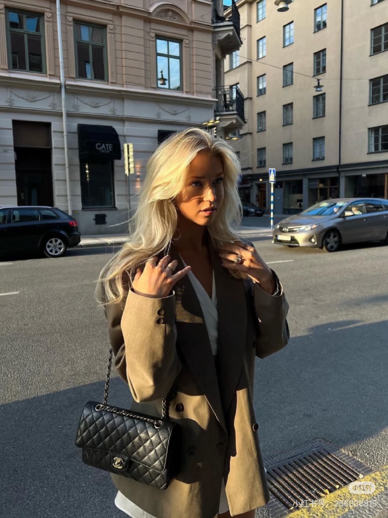 大人気偽物 トートバッグ ロゴ カーフスキン