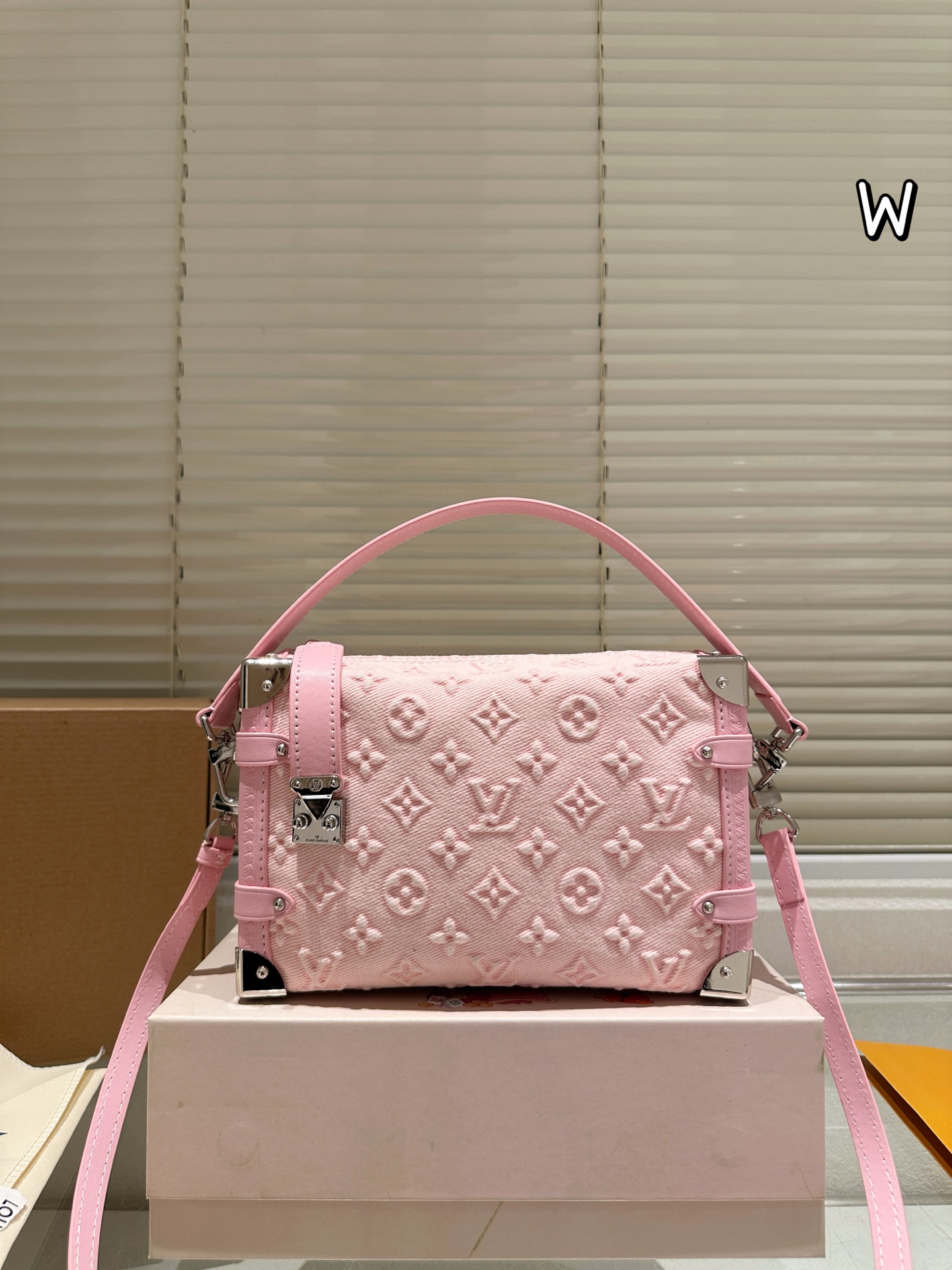 大人気偽物 トートバッグ ロゴ カーフスキン