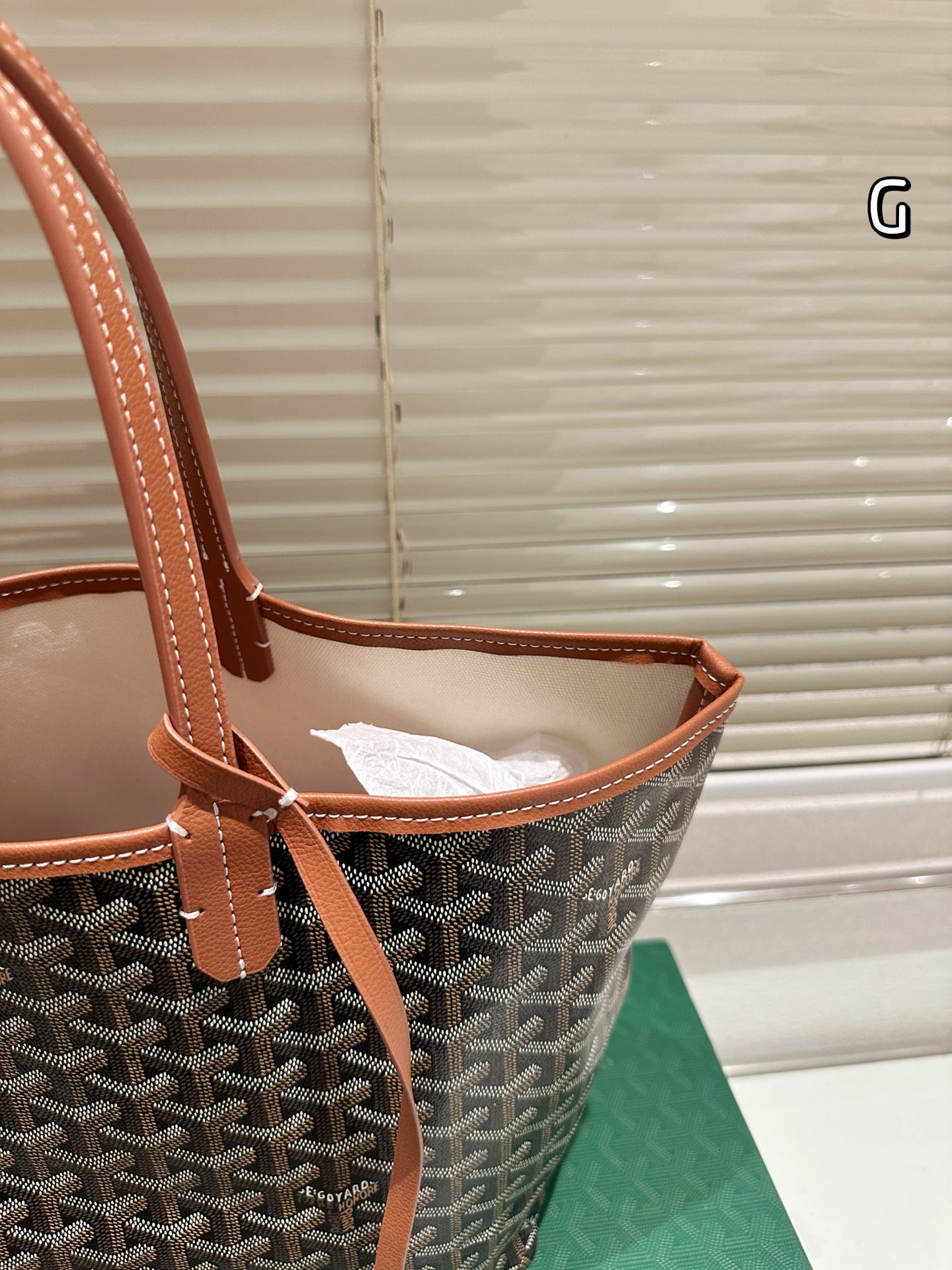 大人気偽物 トートバッグ ロゴ カーフスキン