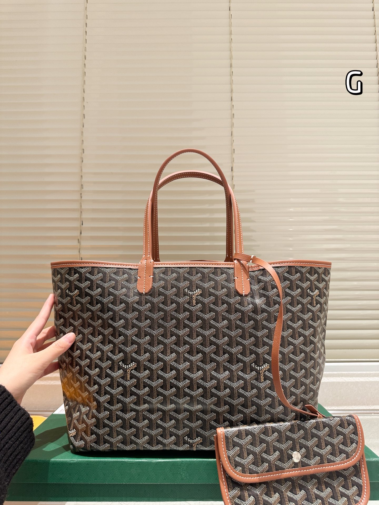 大人気偽物 トートバッグ ロゴ カーフスキン