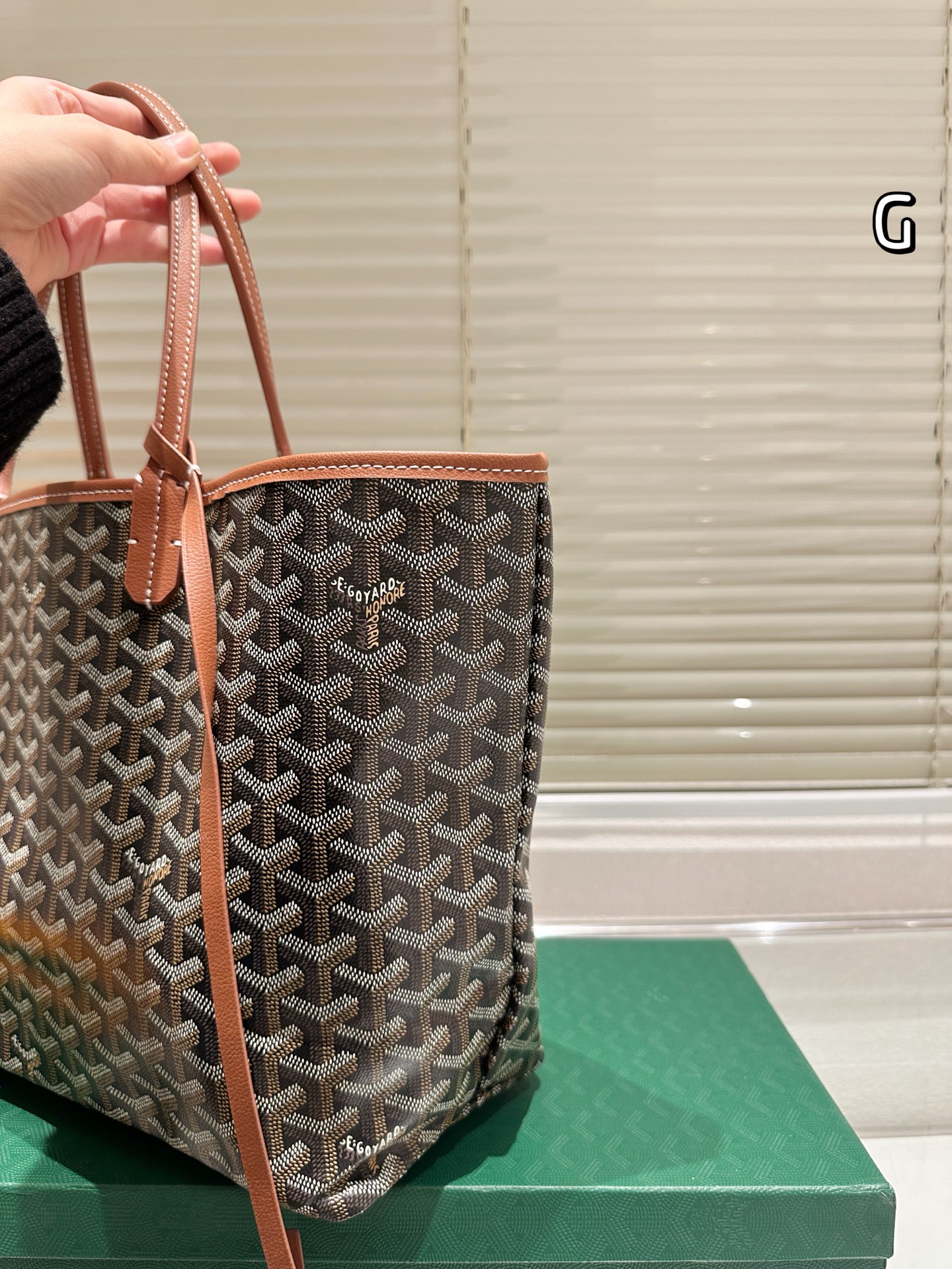 大人気偽物 トートバッグ ロゴ カーフスキン