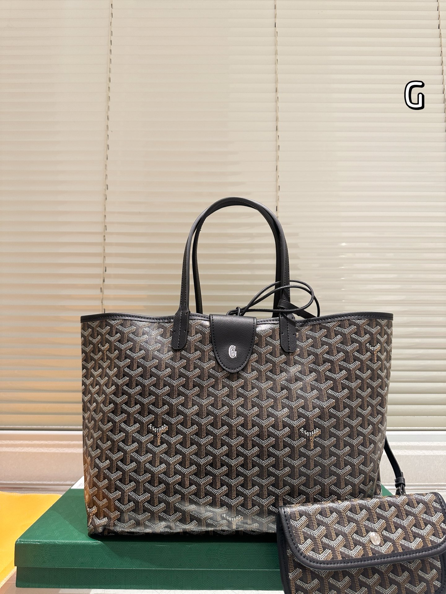 大人気偽物 トートバッグ ロゴ カーフスキン