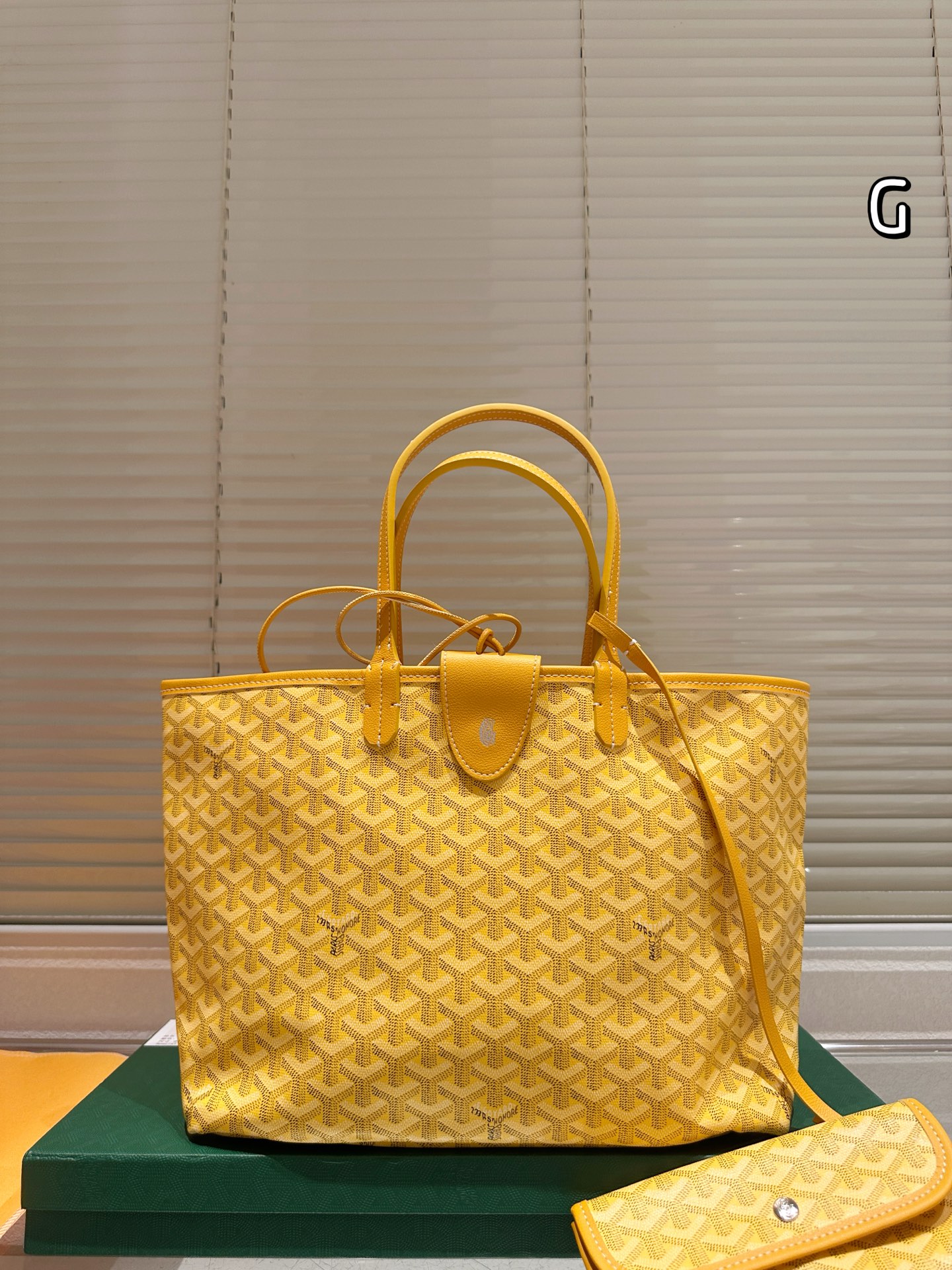 大人気偽物 トートバッグ ロゴ カーフスキン