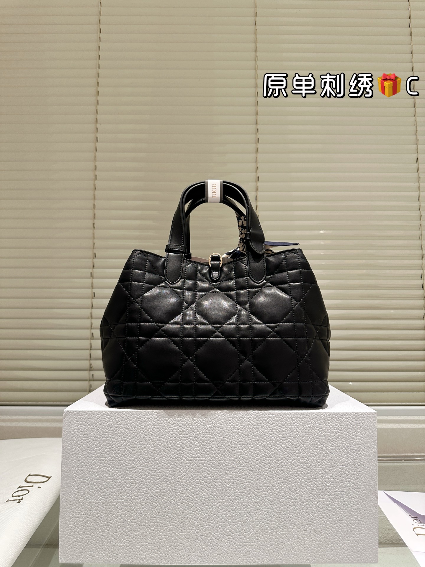 大人気偽物 トートバッグ ロゴ カーフスキン