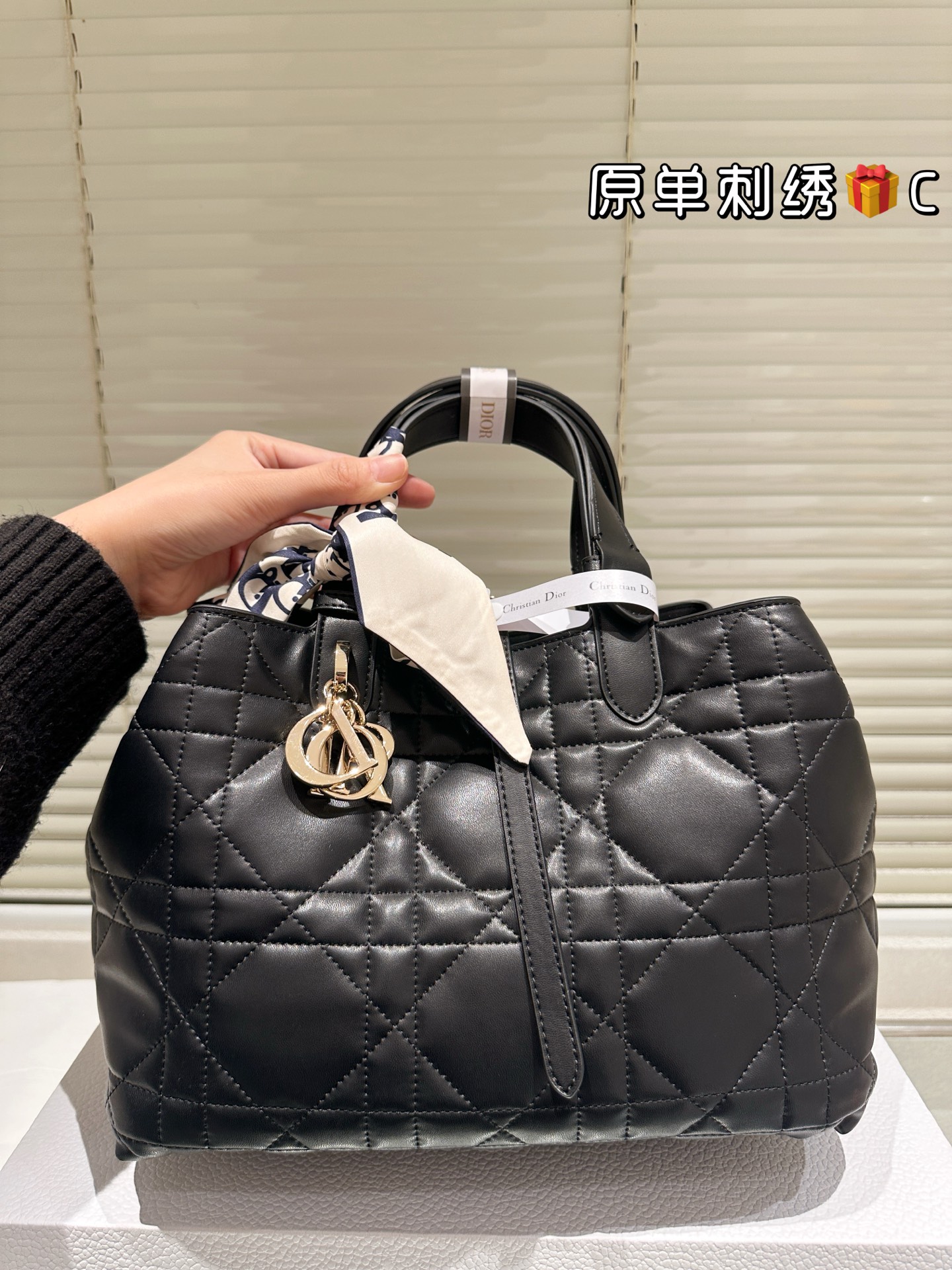 大人気偽物 トートバッグ ロゴ カーフスキン