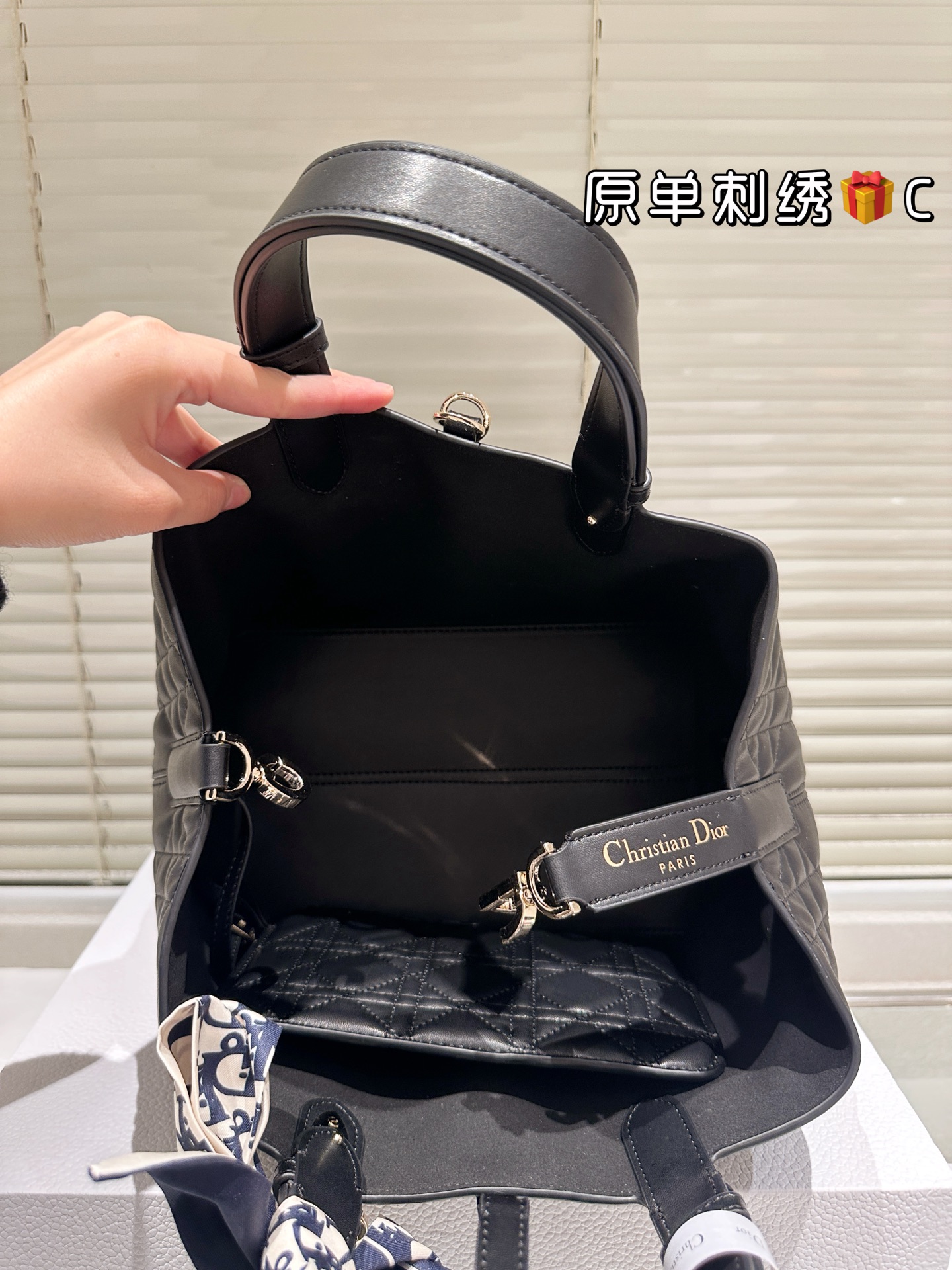 大人気偽物 トートバッグ ロゴ カーフスキン