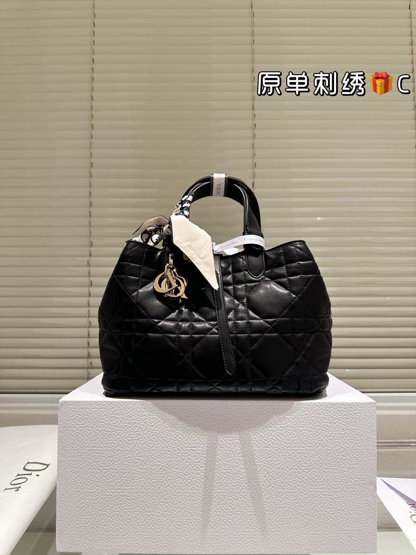 大人気偽物 トートバッグ ロゴ カーフスキン