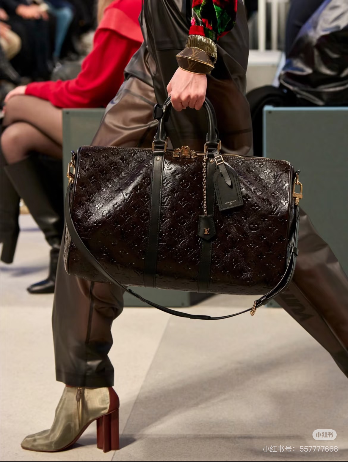 大人気偽物 トートバッグ ロゴ カーフスキン