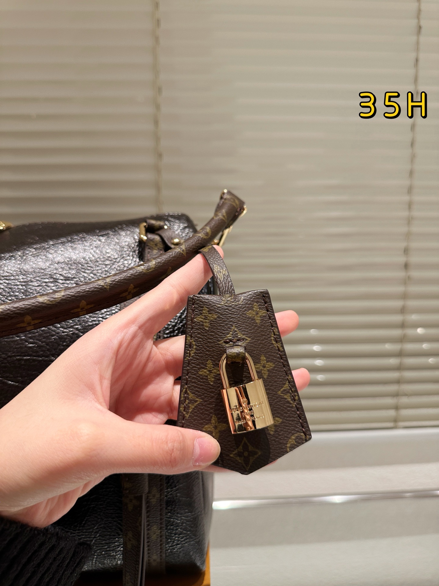 大人気偽物 トートバッグ ロゴ カーフスキン