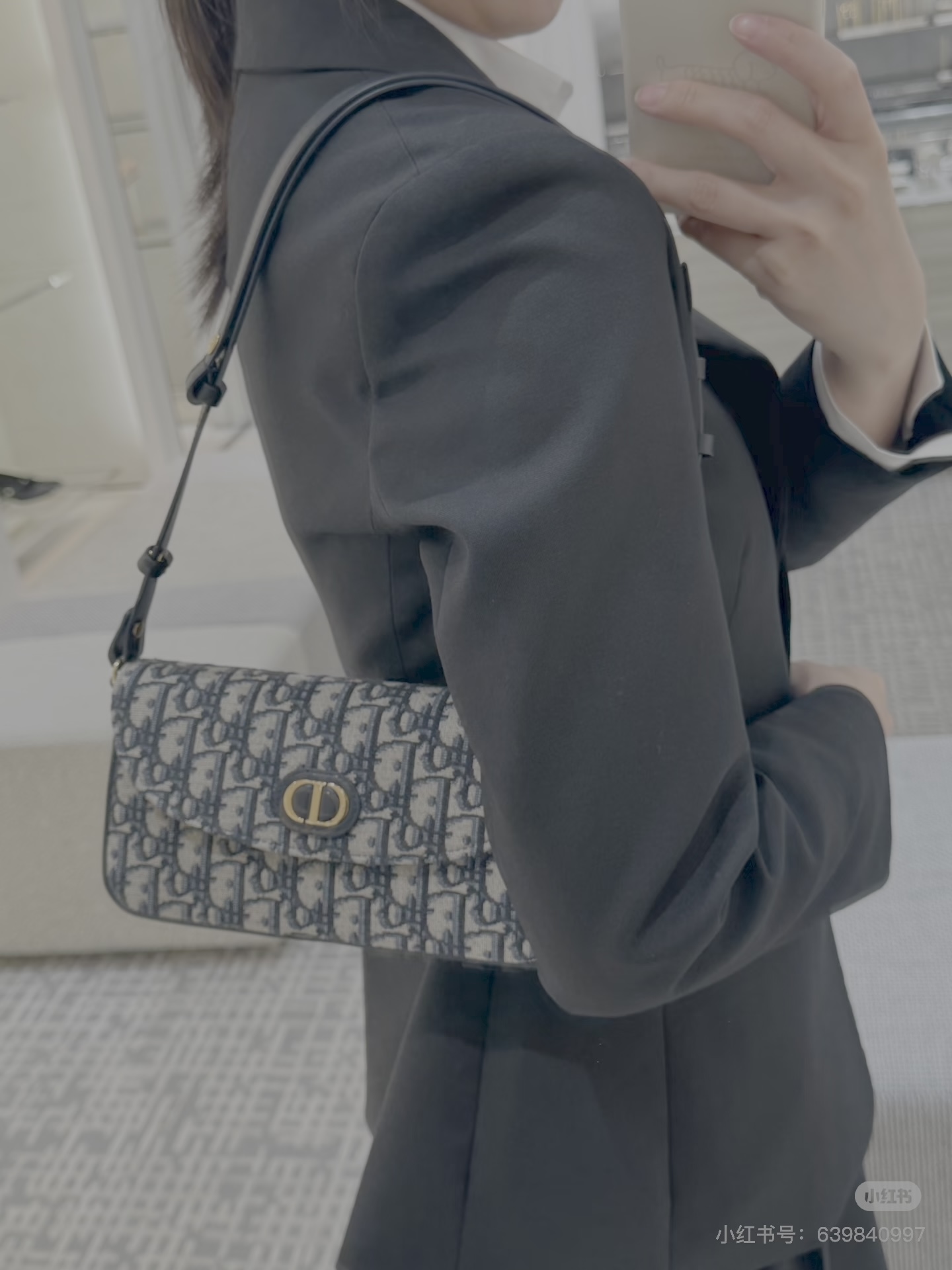 大人気偽物 トートバッグ ロゴ カーフスキン