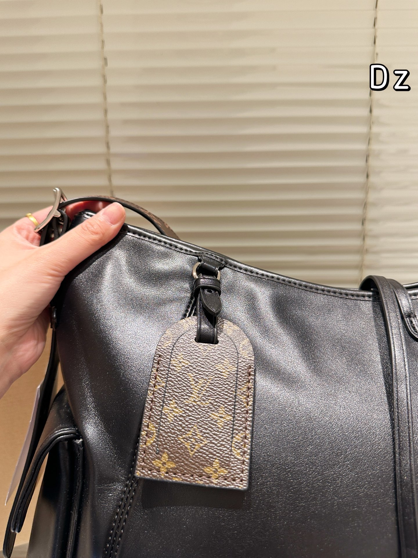 大人気偽物 トートバッグ ロゴ カーフスキン