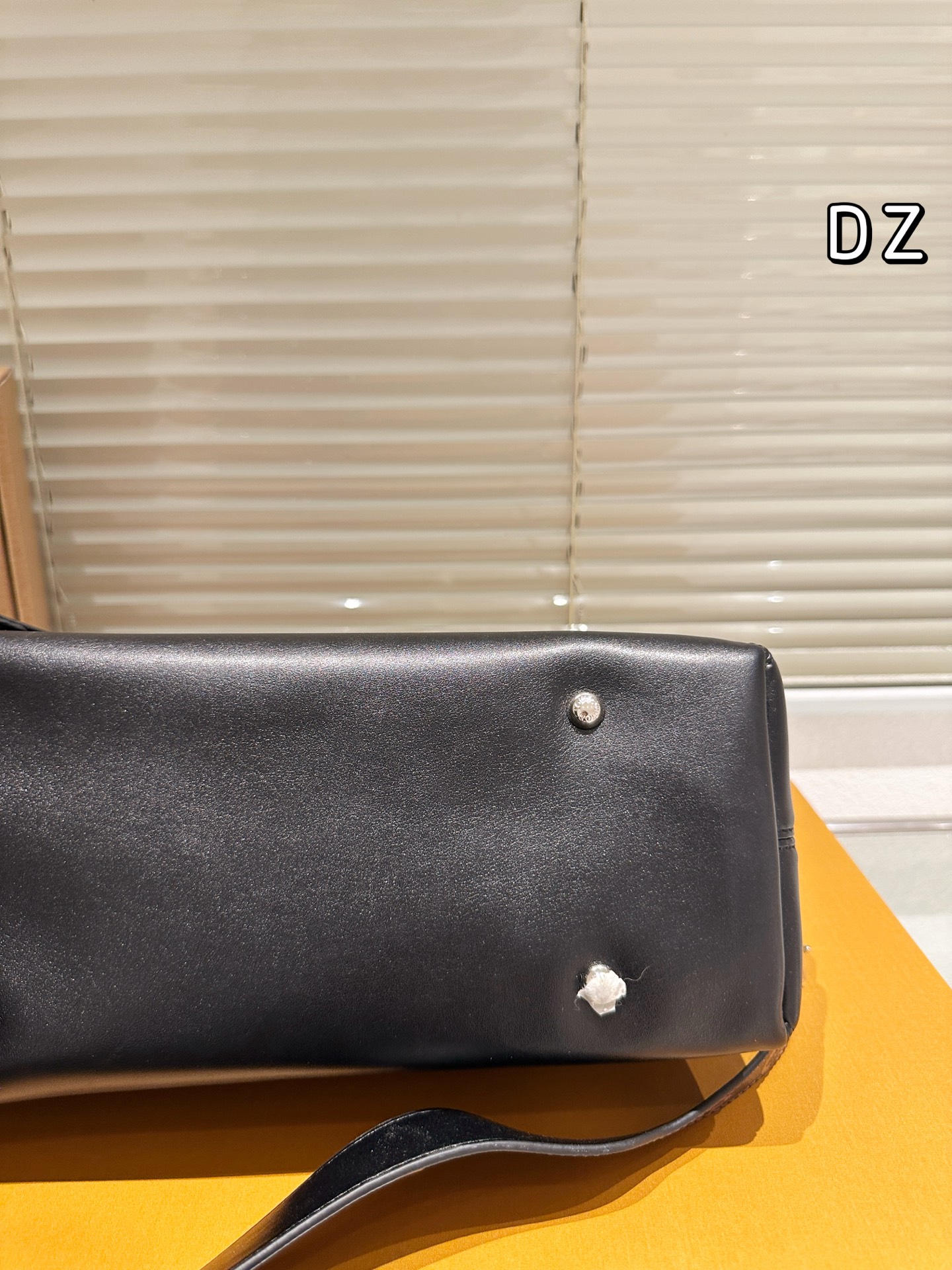 大人気偽物 トートバッグ ロゴ カーフスキン