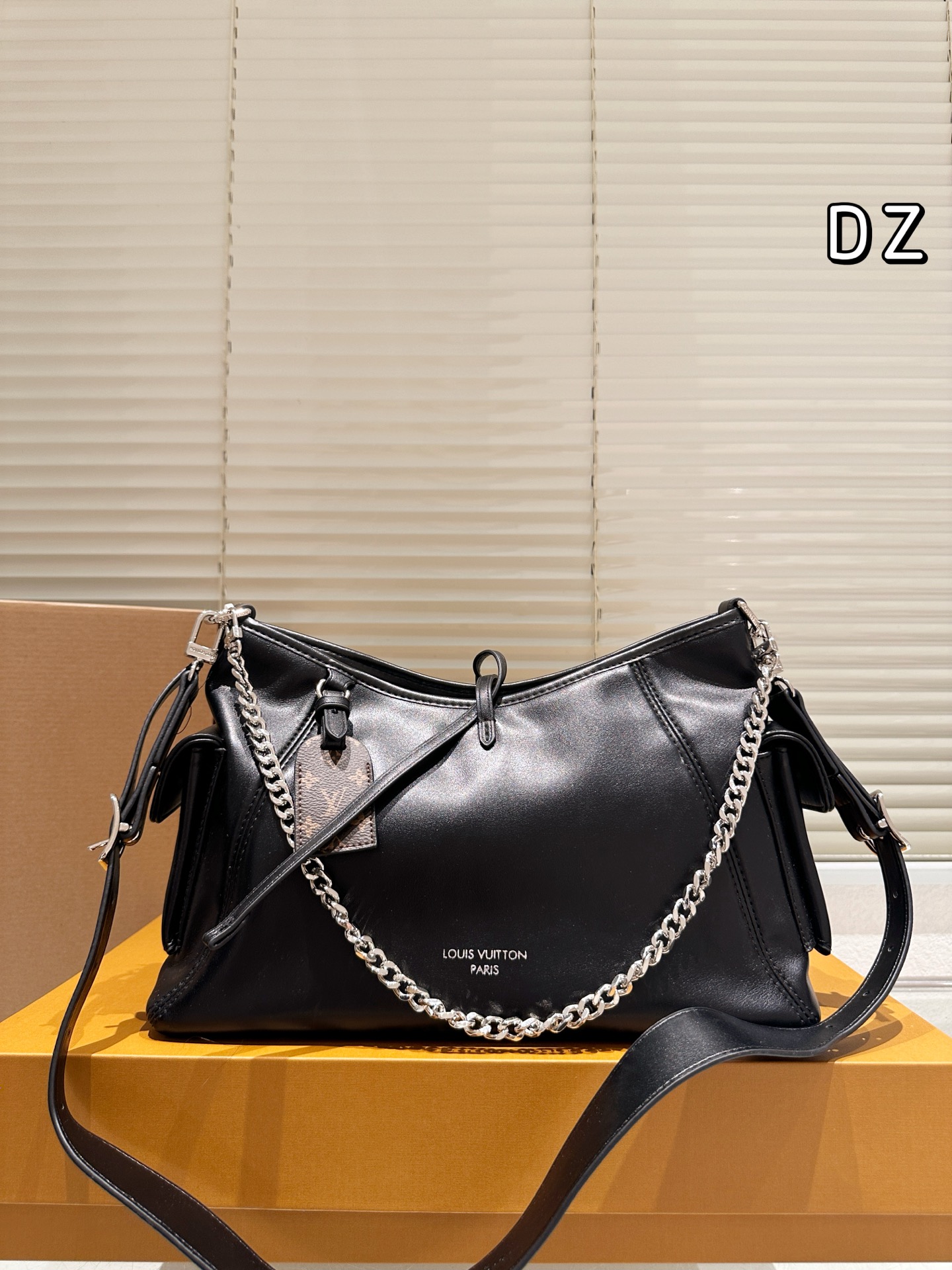 大人気偽物 トートバッグ ロゴ カーフスキン