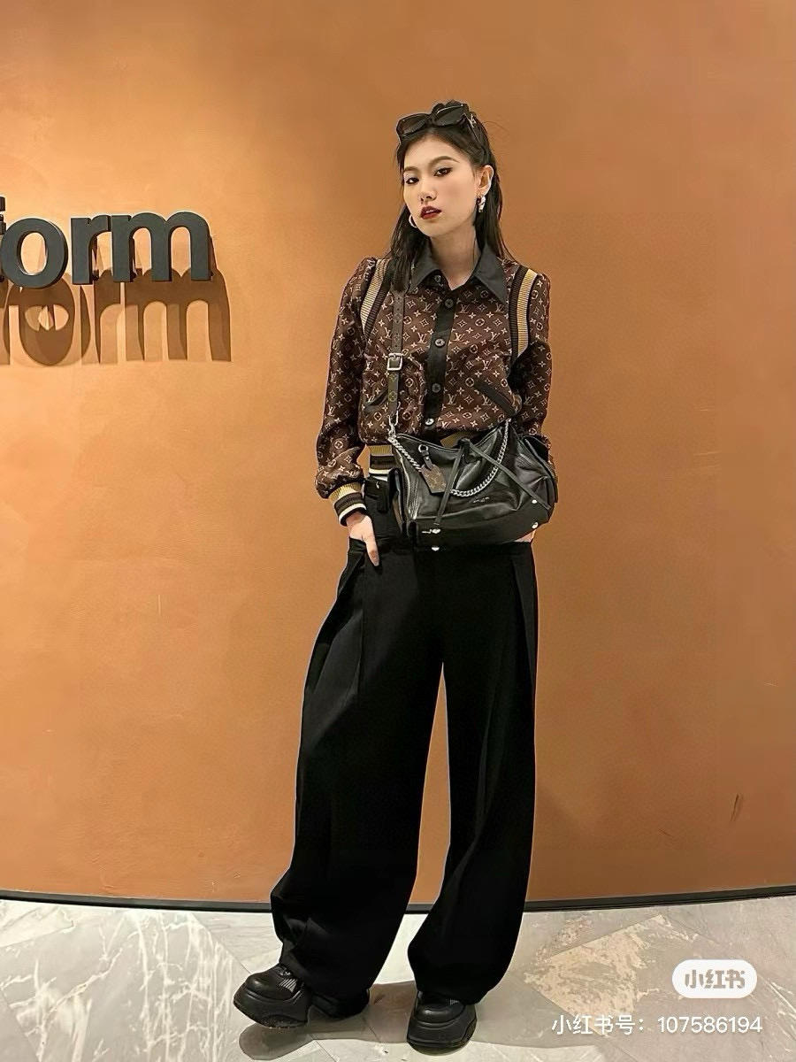 大人気偽物 トートバッグ ロゴ カーフスキン