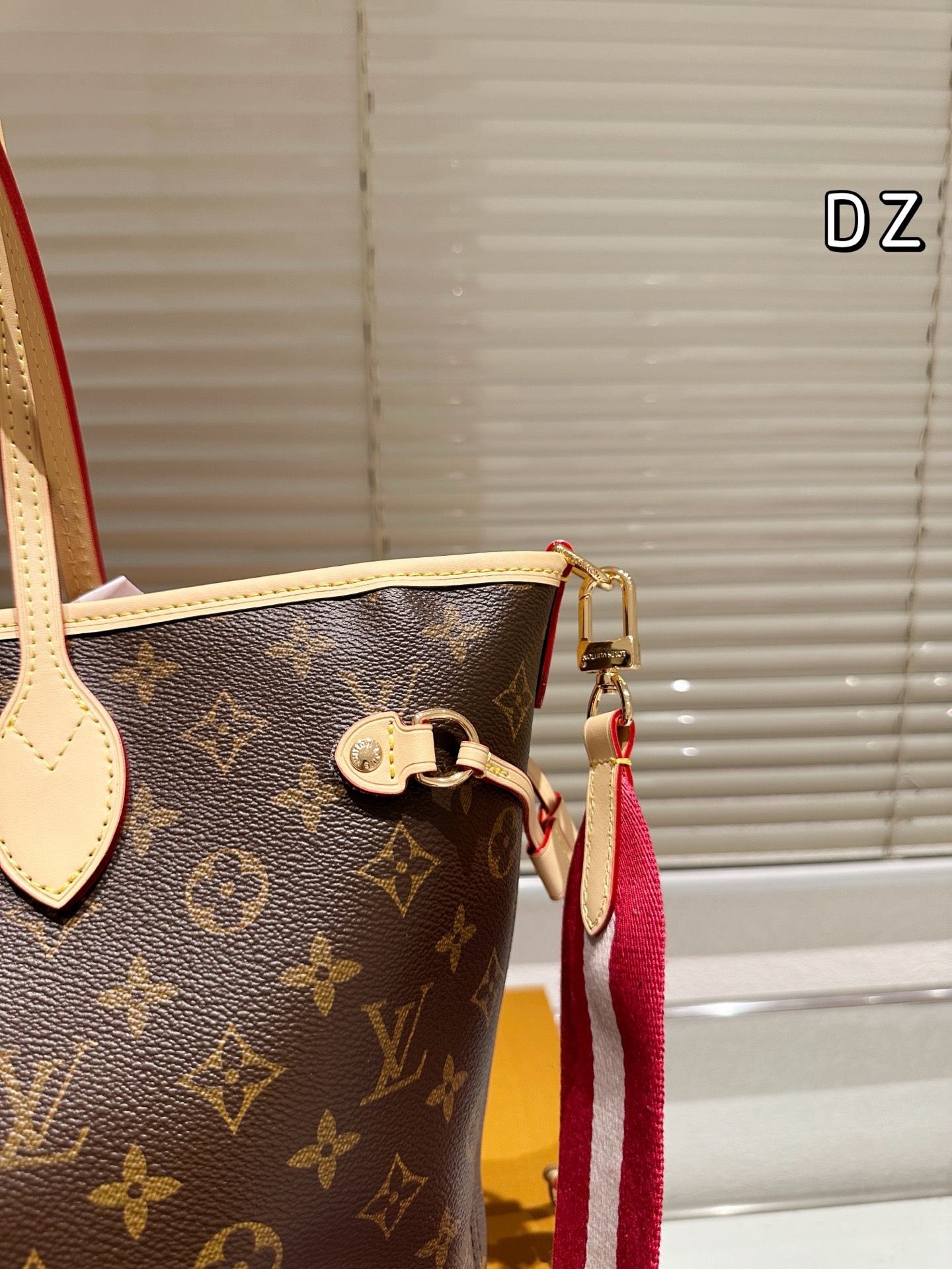 大人気偽物 トートバッグ ロゴ カーフスキン