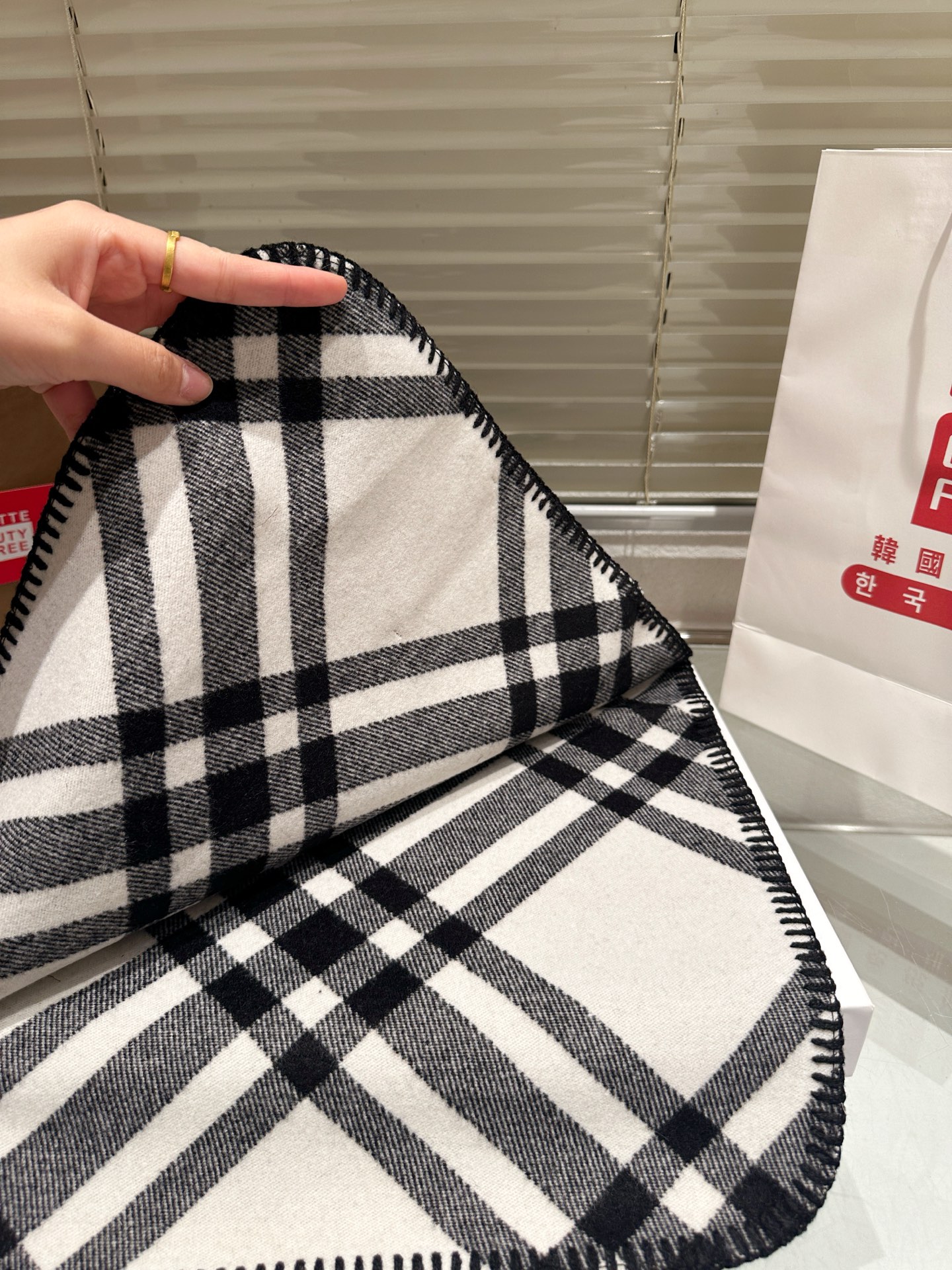 大人気偽物 トートバッグ ロゴ カーフスキン